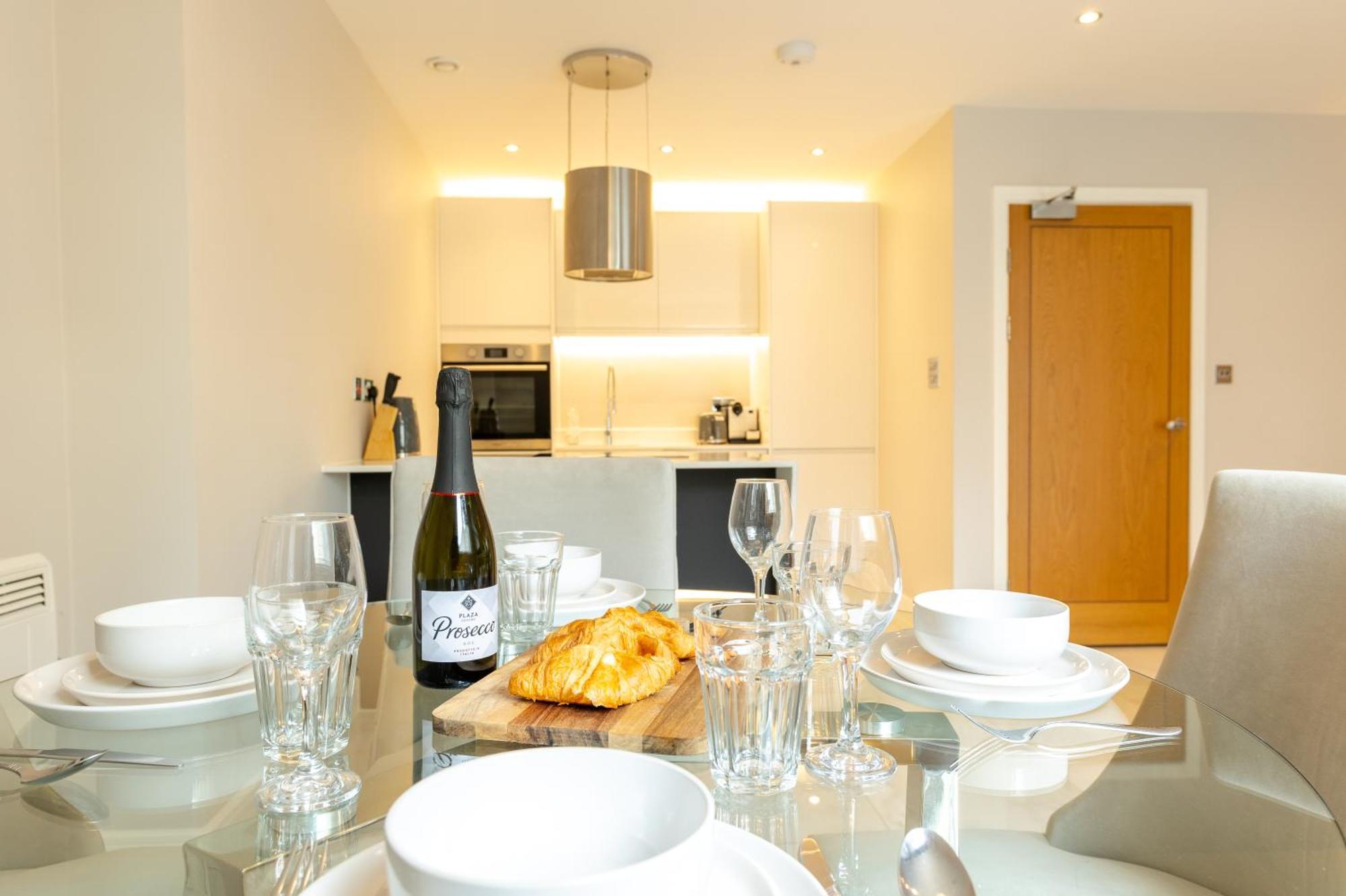 Exclusive Cardiff City Centre Apartment Esterno foto